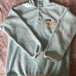 Patagonia Turtleneck Sweater with Fleece Material and Quarter-Zip Style